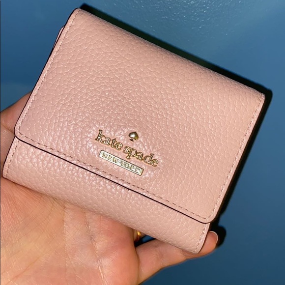Kate spade wallet - Picture 2 of 2
